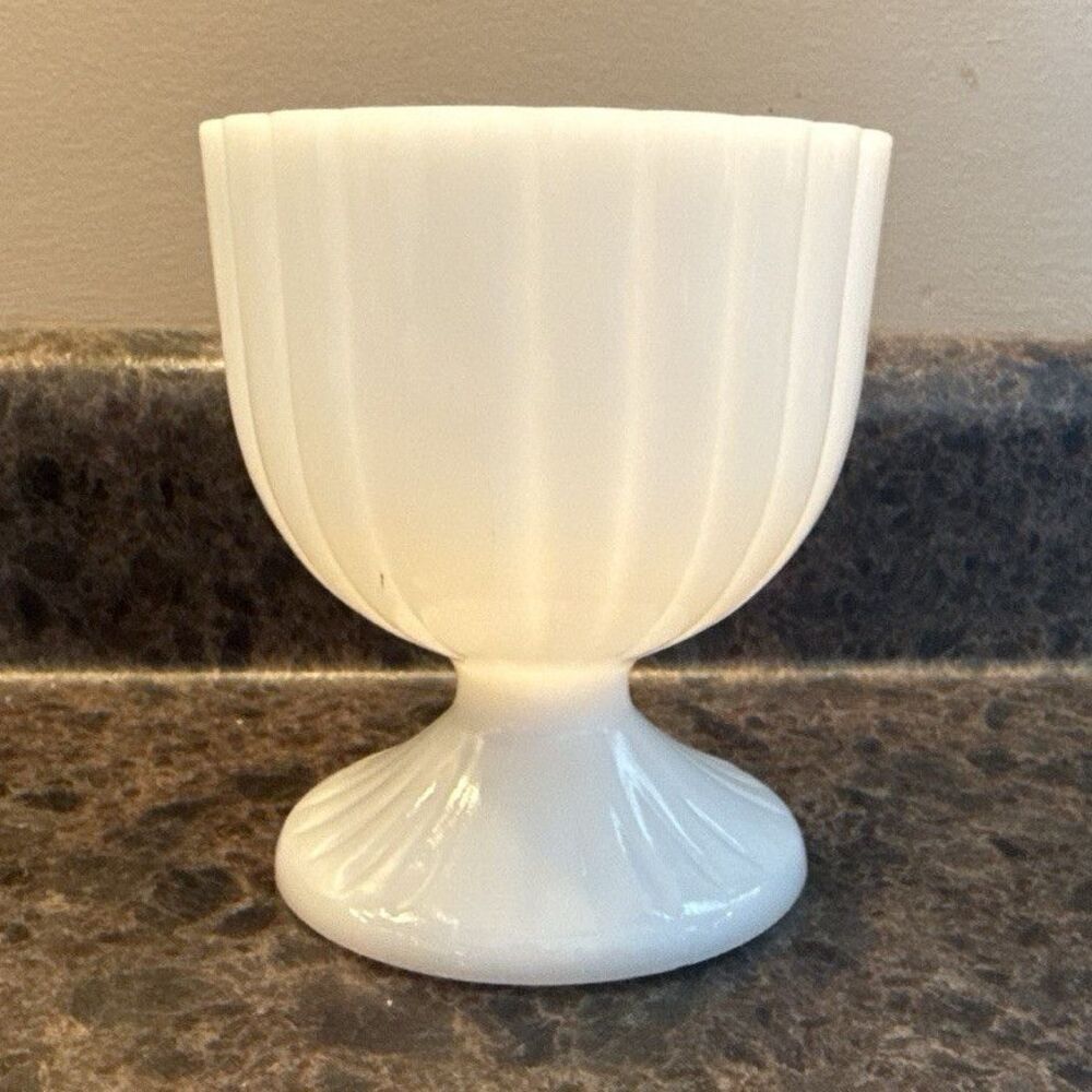White Milk Glass Ribbed Pedestal Compote & Pedestal Bowl Round 1-Piece Bowl